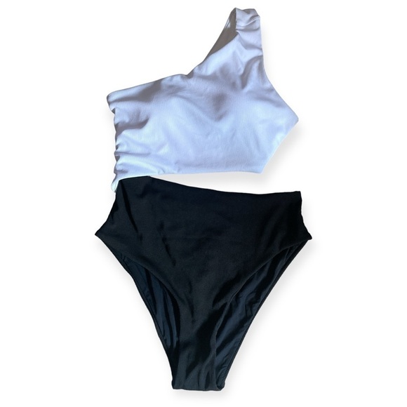 One Piece One Shoulder Cut Out Ribbed Midriff Cut-Out Swimsuit Black/Whi… - Picture 3 of 12
